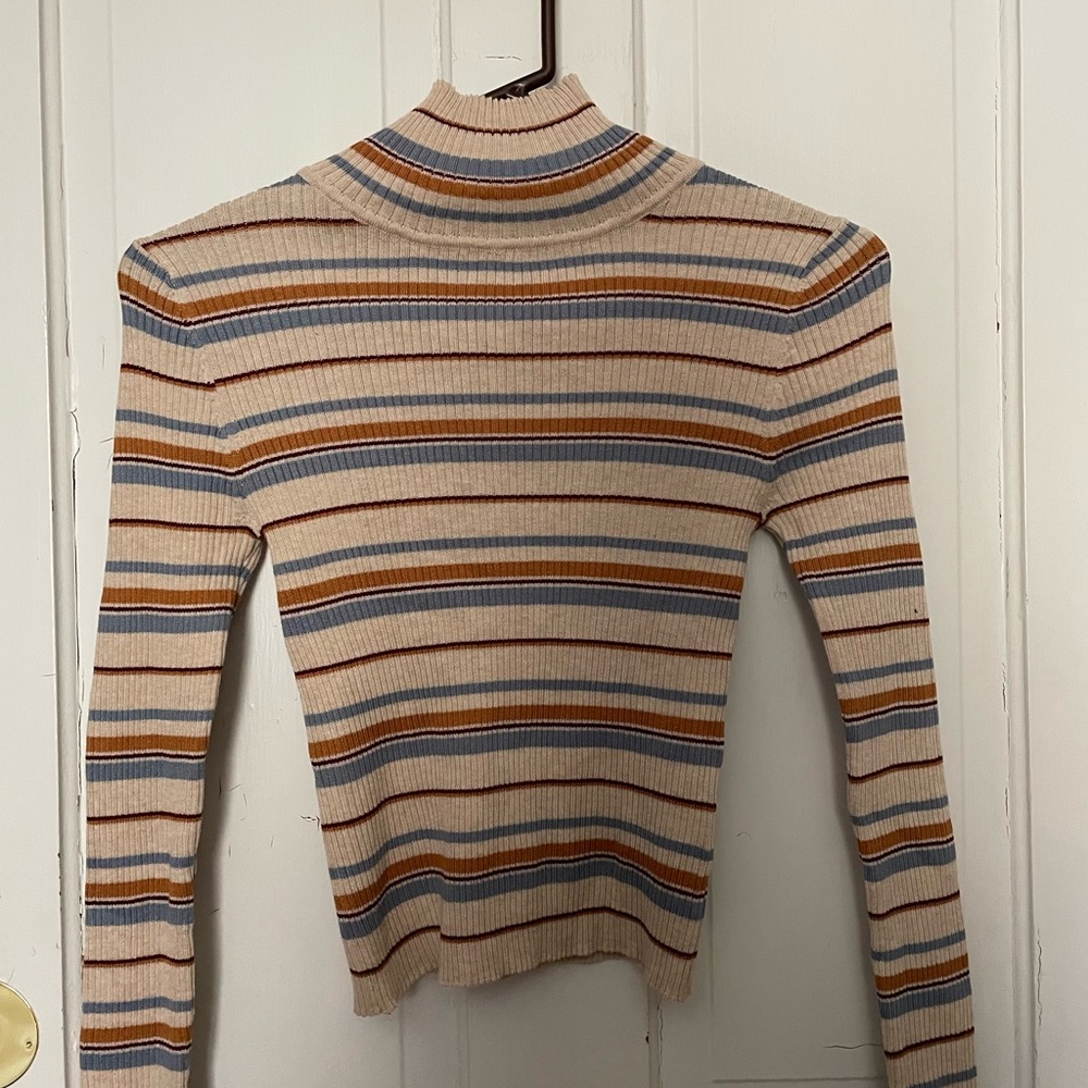 Long sleeve turtleneck